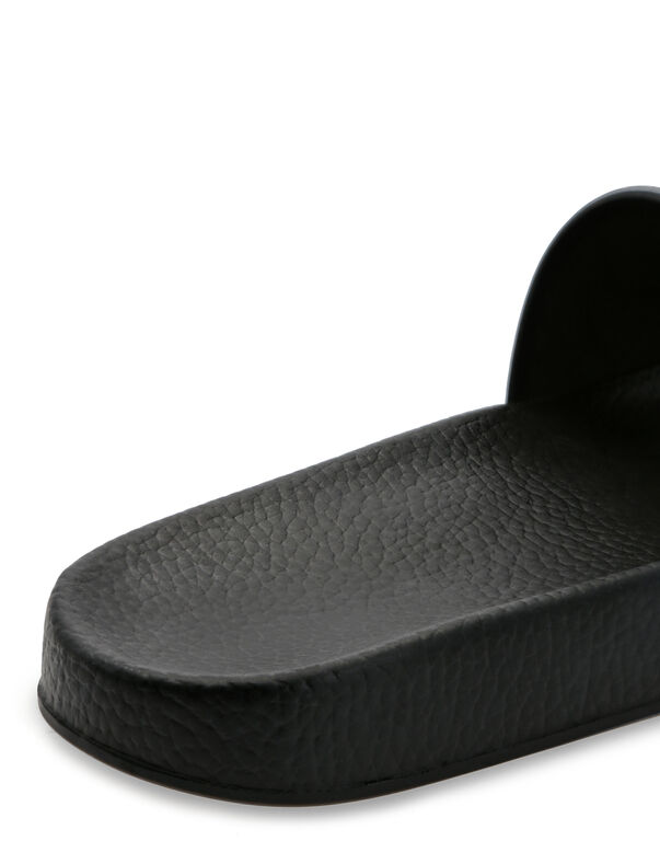 Flat gummy sandals Crest