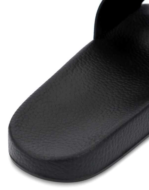 Flat gummy sandals